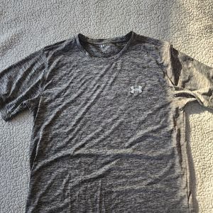 Large Under Armour T-shirt